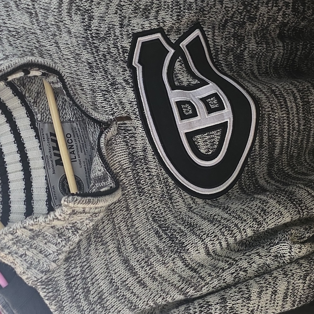 Mens sz large NHL sweater